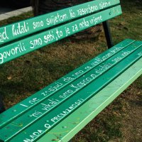 Oslikane klupe u Vranjicu