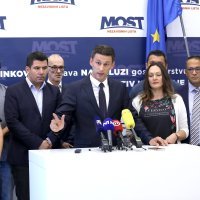 Most podržao predsjedničku kandidaturu Miroslava Škore