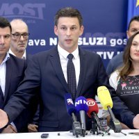 Most podržao predsjedničku kandidaturu Miroslava Škore