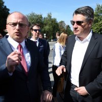 Kandidat za predsjednika RH Zoran Milanović družio se s građanima Ogulina