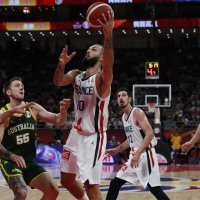 Francuska (Evan Fournier) - Australija