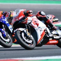 Hafizh Syahrin (Red Bull), Takaaki Nakagami (Honda Idemitsu)