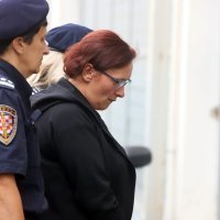 Pravosudna policija dovodi Smiljanu Srnec na Županijski sud