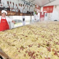 Vidovec: Pokušaj obaranja Guinnessovog rekorda u pripremi najveće sarme na svijetu