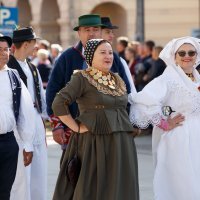 Vinkovci: Svečani mimohod sudionika 54. Vinkovačkih jeseni