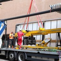 Postavljanje stakla na vilu Ante Vlahovića u Zagrebu