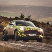 Aston Martin DBX SUV na testiranjima
