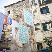 Split: Na tiramoli iznad vrta u Dominisovoj osvanuli su transparenti