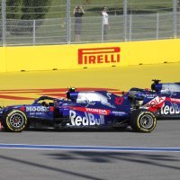 Alexander Albon (Aston Martin Red Bull Racing), Max Verstappen (Aston Martin Red Bull Racing)