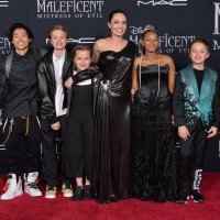 Angelina Jolie i djeca - Pax, Shiloh, Vivienne, Zahara i Knox