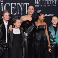 Angelina Jolie i djeca - Shiloh, Vivienne, Zahara i Knox