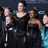 Angelina Jolie i djeca - Pax, Shiloh, Vivienne, Zahara i Knox
