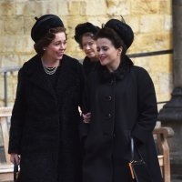 Olivia Coleman i Helena Bonham-Carter na snimanju serije 'The Crown'