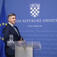 Andrej Plenković na konferenciji za medije o Dubravki Šuici