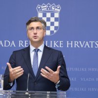 Andrej Plenković na konferenciji za medije o Dubravki Šuici