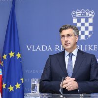 Andrej Plenković na konferenciji za medije o Dubravki Šuici
