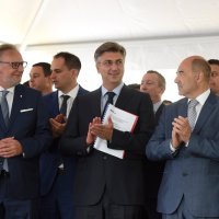 Premijer Plenković u vjetroelektrani Korlat