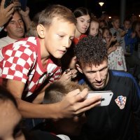 Omiš: Ivan Perišić dijelio autograme najmlađim fanovima