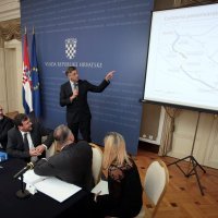 Potpisivanje ugovora za pristupne ceste za Pelješki most