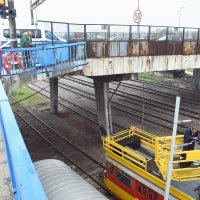 Sisak: Vozač automobila probio ogradu mosta i pao na željezničku prugu