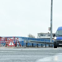 Sisak: Vozač automobila probio ogradu mosta i pao na željezničku prugu