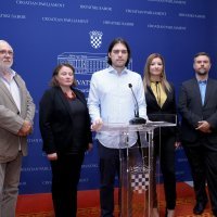 Konferencija za medije Živog zida