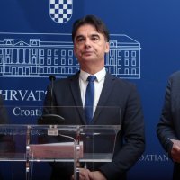 SDP-ovci o štrajku u školama-101019