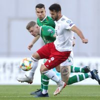 Gruzija (Vako Q'azaishvili) - Irska (James McClean)