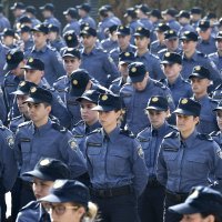 Postrojavanje policajaca