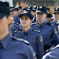 Postrojavanje policajaca