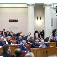 Glasanje o povjerenju Milanu Kujundžiću u Saboru