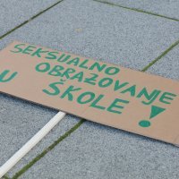 U Osijeku održan prosvjed "Pravda za djevojčice"