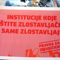 Ispred Županijskog suda u Šibeniku održan prosvjed "Pravda za djevojčice"