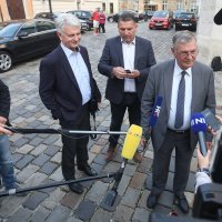 Koalicijski sastanak u Banskim dvorima.