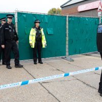 Policija na mjestu zločina u Essexu, gdje je u kamionu pronađeno 39 mrtvih osoba