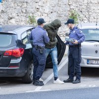 Otac i sin privedeni zbog pljačke zračne luke u Dubrovniku