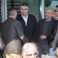 Zoran Milanović u Osijeku se sastao s članovima svoje stranke