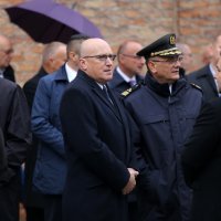 Državni vrh položio vijence povodom blagdana Svih svetih i Dušnog dana