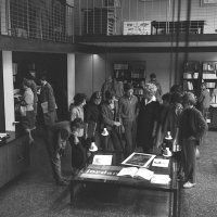 Interijer knjižare Naprijed (danas knjižara Ljevak), arhitekt Mladen Kauzlarić, oko 1960.