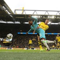 Borussia Dortmund (Lukasz Piszczek) - Wolfsburg (Joao Victor)