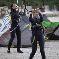 Split: Građani uživaju u južini i toplom moru nedjeljnog poslijepodneva