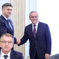 U Banskim dvorima održan sastanak Plenkovića i Bandića