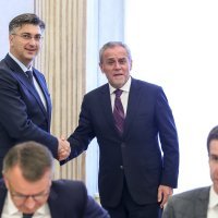 U Banskim dvorima održan sastanak Plenkovića i Bandića