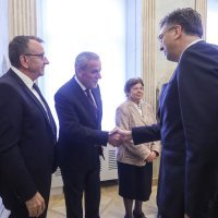 U Banskim dvorima održan sastanak Plenkovića i Bandića