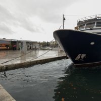 Visoka plima i more na ulicama Zadra nakon olujnog juga