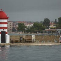 Visoka plima i more na ulicama Zadra nakon olujnog juga