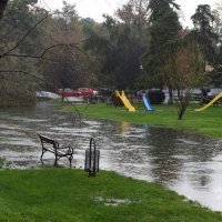 Zbog velike plime na nekoliko mjesta na Trpimirovoj obali u Zadru, ali i u gradu more se prelilo na ulice