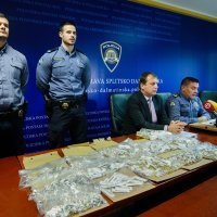 Splitska policija pokazala zaplijenjeno zlato