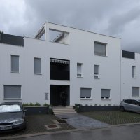 Zgrada u Strožancu u kojoj je stanovala ruska banda koja je opljačkala zlatarnicu u Splitu