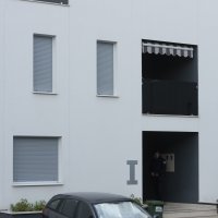 Zgrada u Strožancu u kojoj je stanovala ruska banda koja je opljačkala zlatarnicu u Splitu